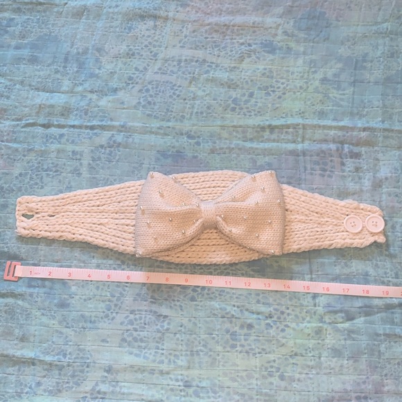 Francesca's White Knitted Bow Tie with Pearls Winter Headband Back Button - Picture 6 of 6